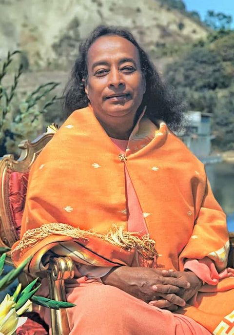 Foto Paramahansa Yogananda  dedica Lake Shrine